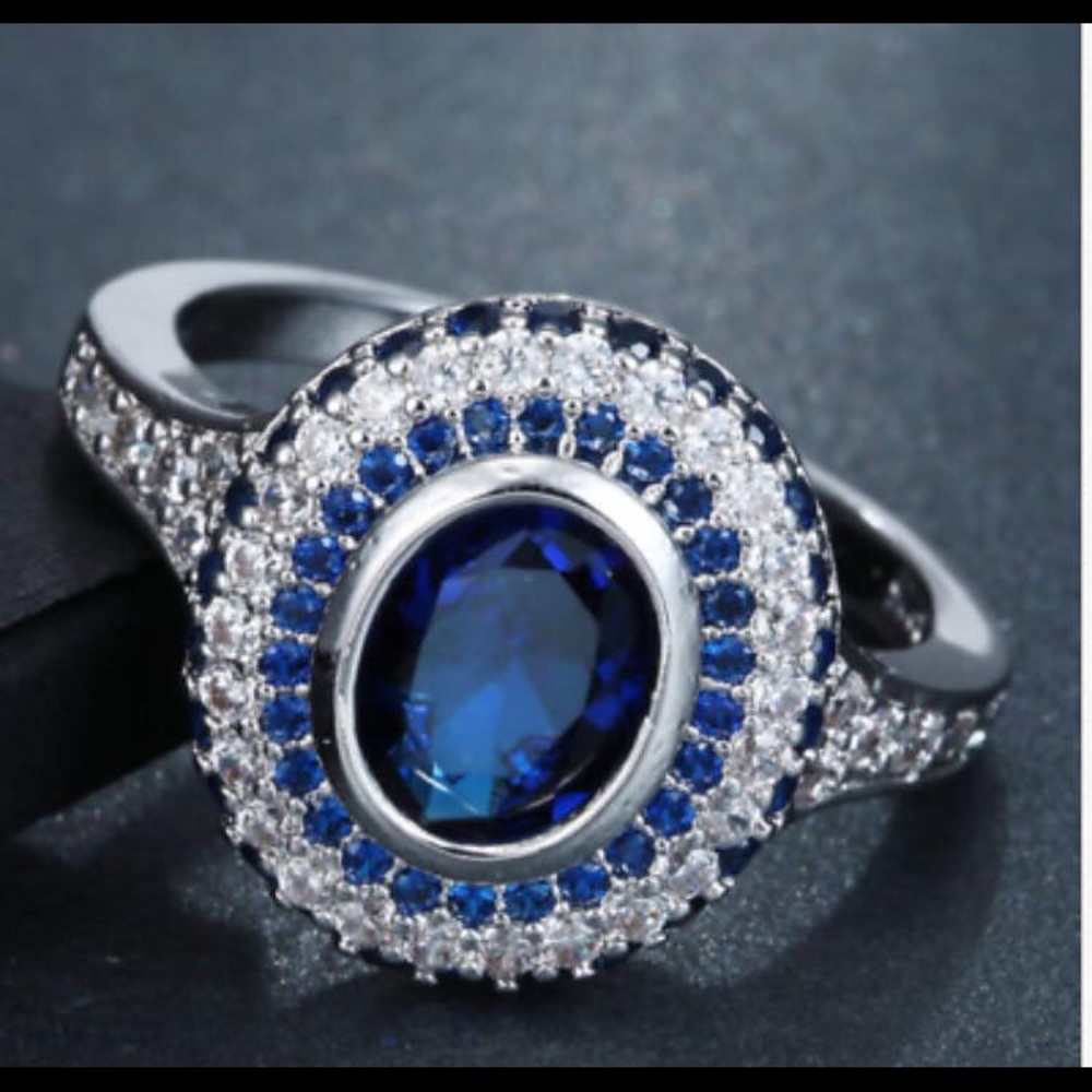 Ring - Picture 3 of 6